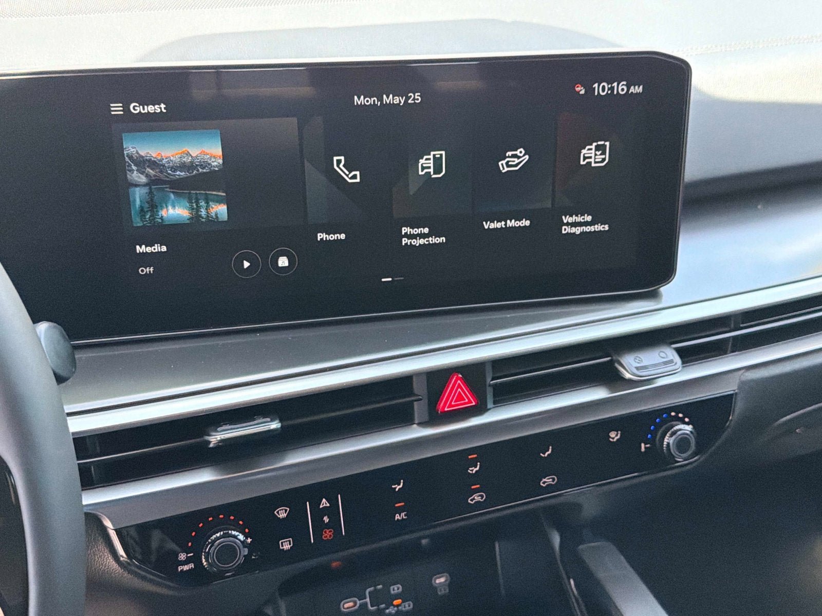 New 2026 Kia Sorento LX FWD image 19