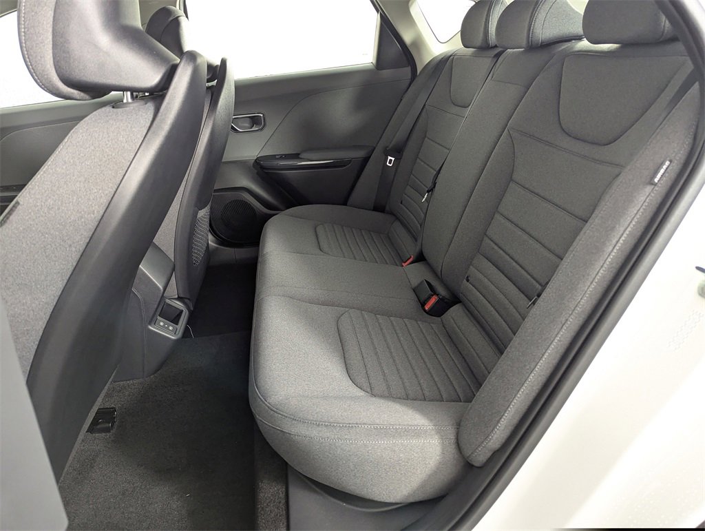 New 2025 Kia K4 EX image 29