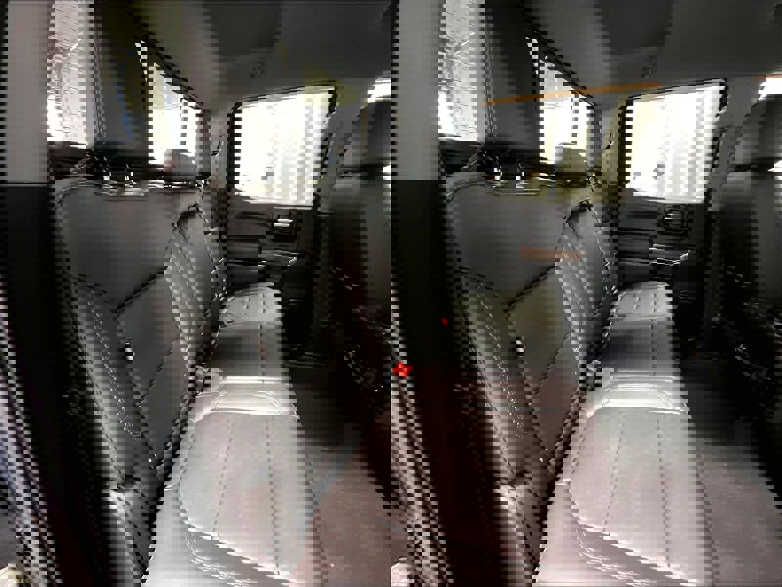 Used 2020 Chevrolet Silverado 1500 LT Trail Boss w/ Midnight Edition AWD/4WD image 16