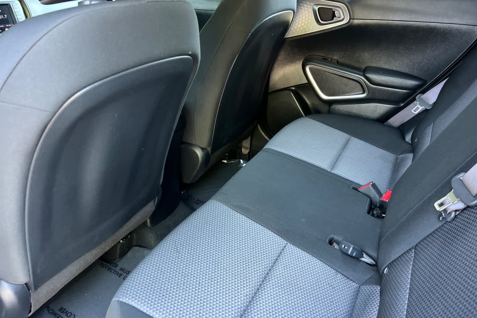 Used 2024 Kia Soul LX w/ Option Group 015 FWD image 4