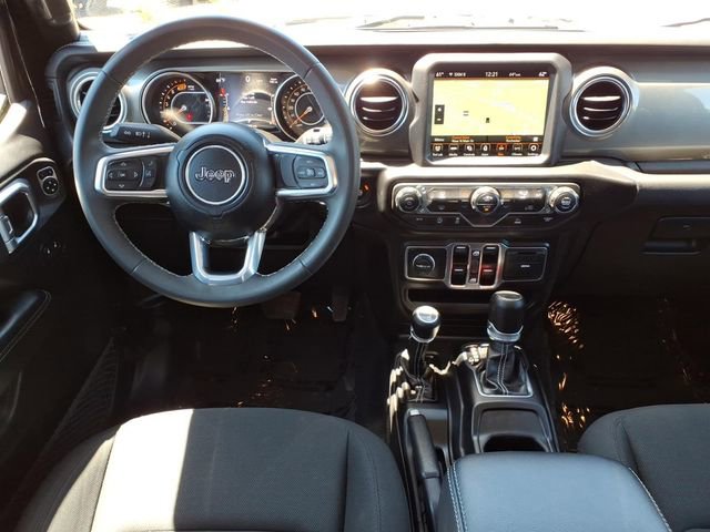 Used 2023 Jeep Wrangler Unlimited Sahara AWD/4WD image 15