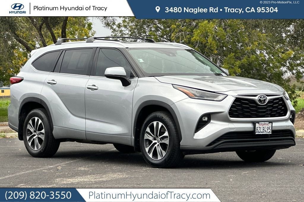 Used 2022 Toyota Highlander XLE