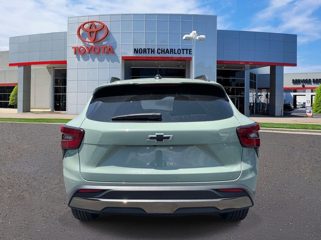 Used 2025 Chevrolet Trax ACTIV w/ Driver Confidence Package FWD image 7