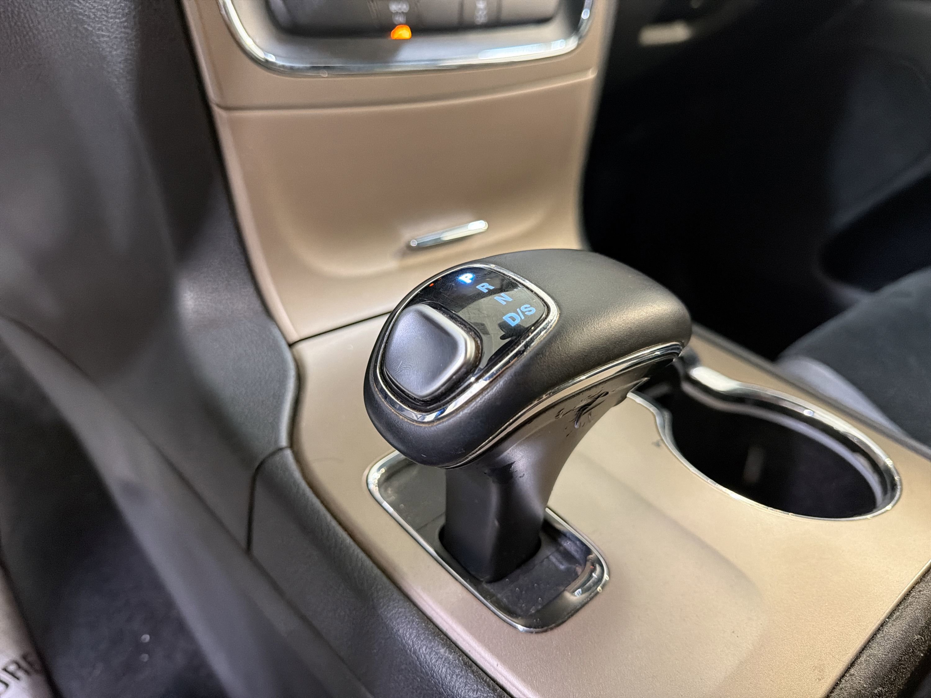 Used 2015 Jeep Grand Cherokee Altitude image 19