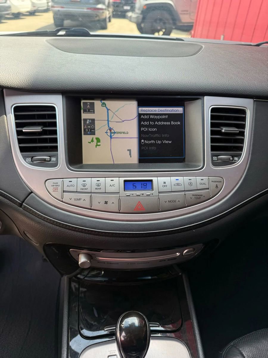 Used 2012 Hyundai Genesis 3.8 w/ Premium Pkg image 10