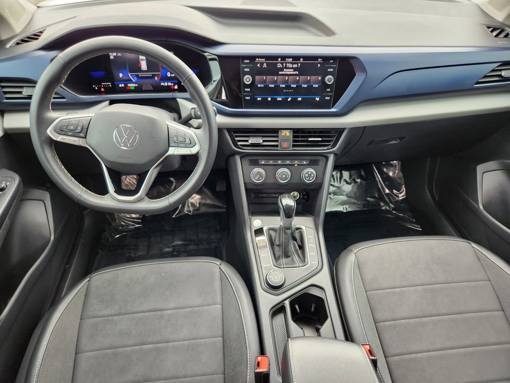 Used 2022 Volkswagen Taos SE image 16