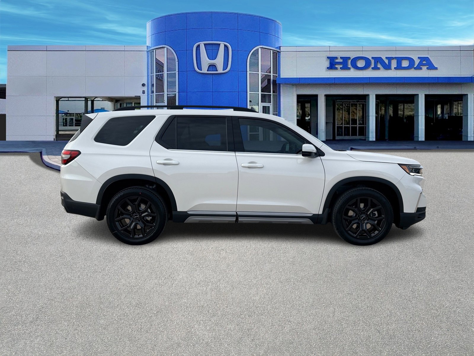 New 2025 Honda Pilot Touring image 7