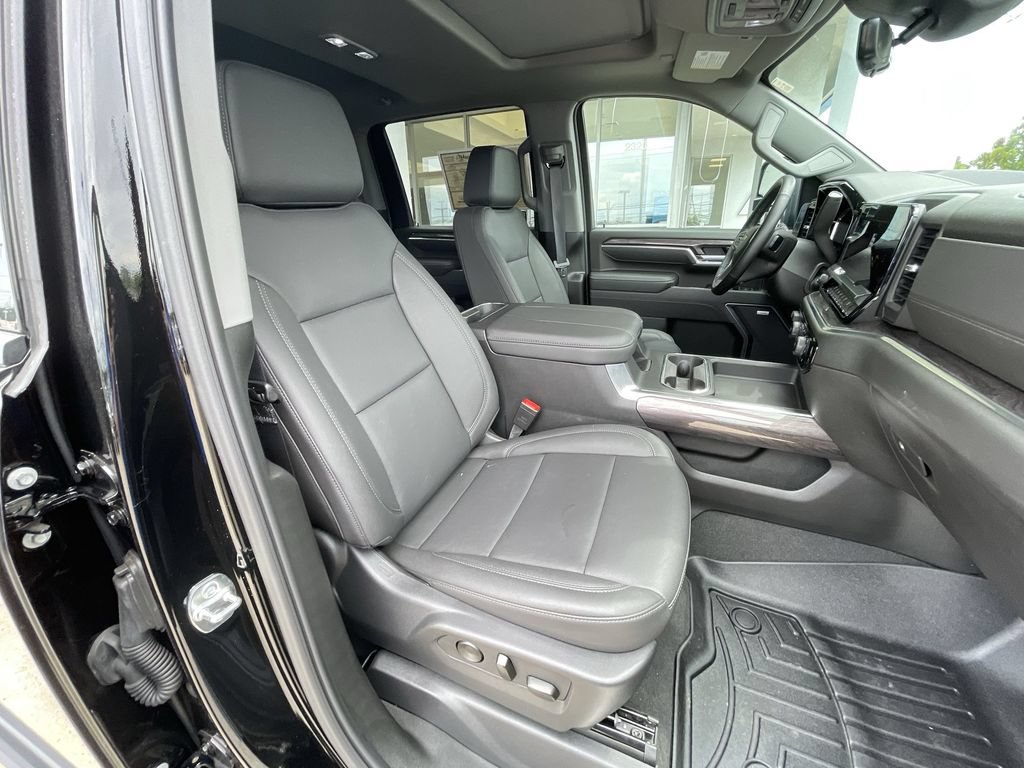 Certified 2026 Chevrolet Silverado 2500 LTZ w/ LTZ Plus Package AWD/4WD image 29