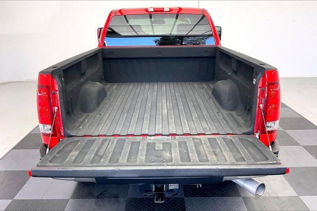 Used 2013 GMC Sierra 2500 SLE w/ HD SLE Premium Package AWD/4WD image 27