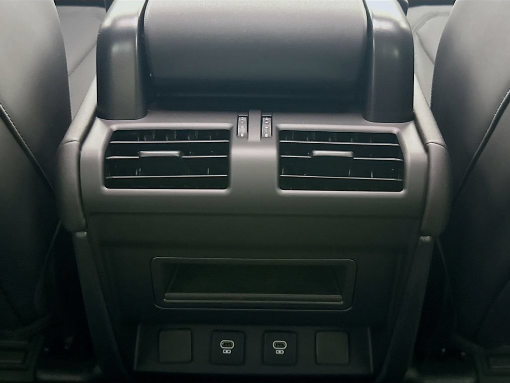 Certified 2025 Land Rover Defender 110 S AWD/4WD image 27