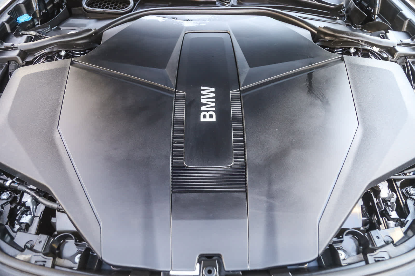 Used 2025 BMW i7 xDrive60 image 23