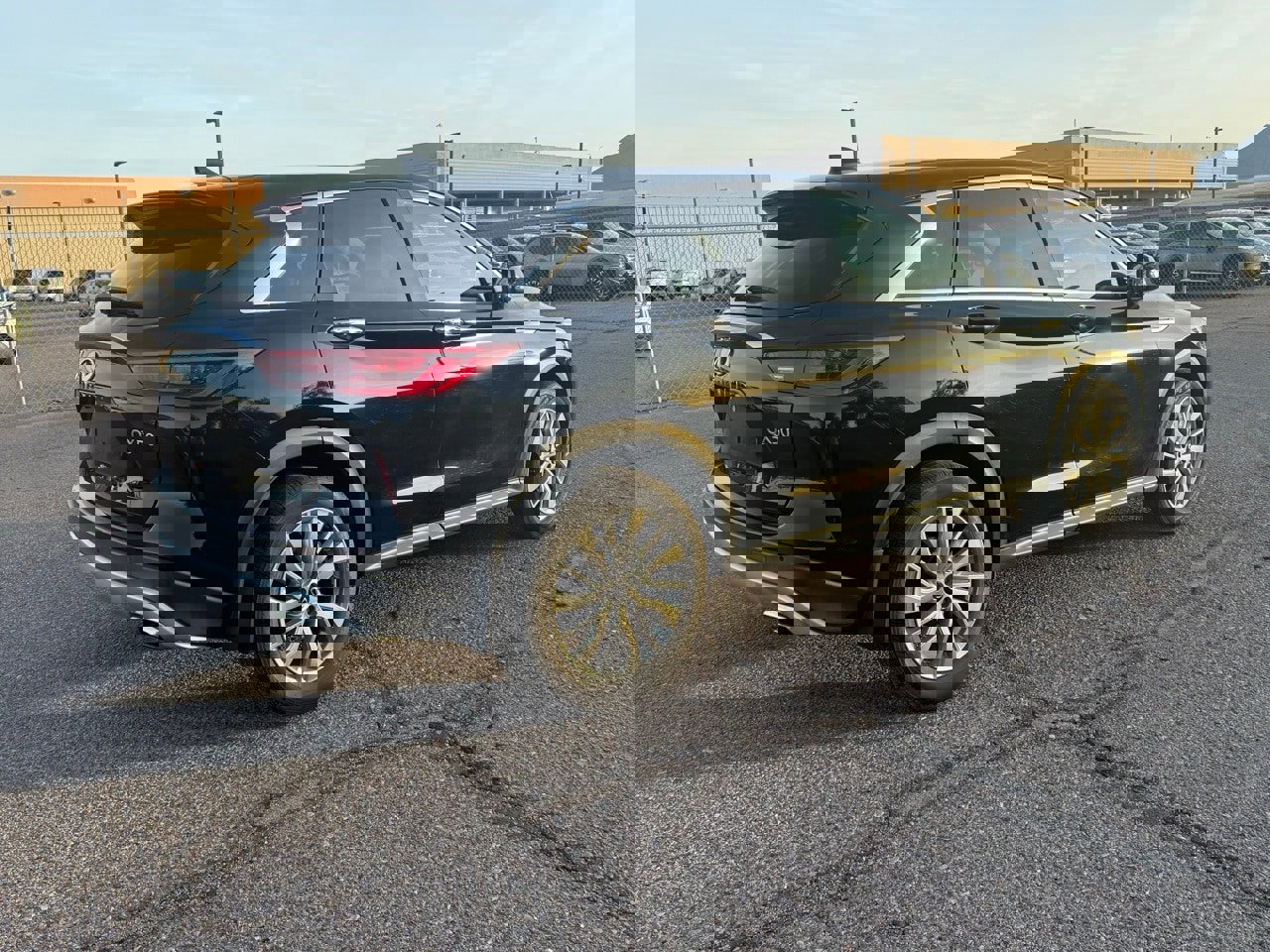 Used 2023 INFINITI QX50 Pure image 3