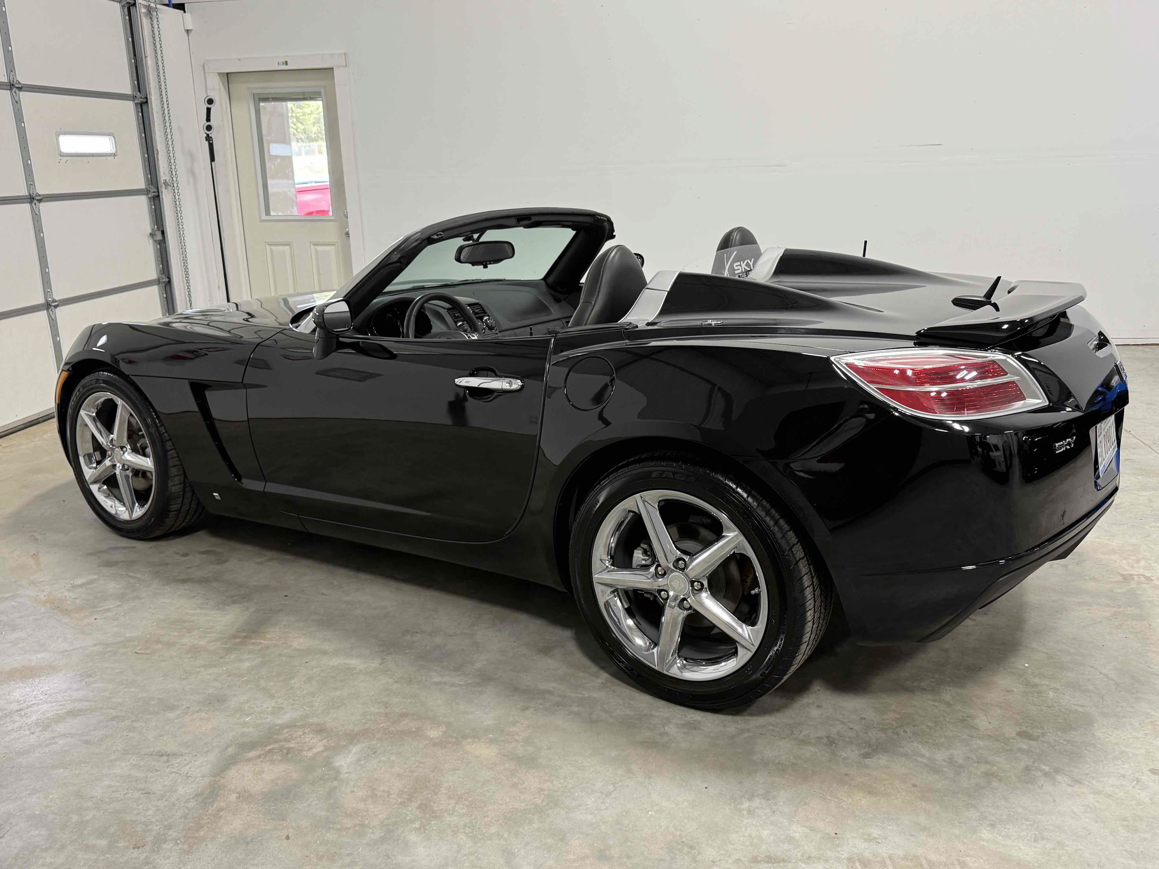 Used 2009 Saturn Sky w/ Premium Trim Package RWD image 46
