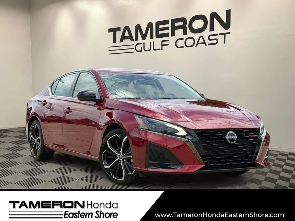 Used 2023 Nissan Altima 2.5 SR w/ SR Premium Package