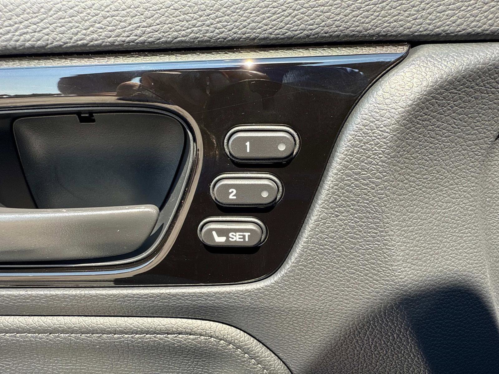 New 2026 Honda Odyssey Touring image 19
