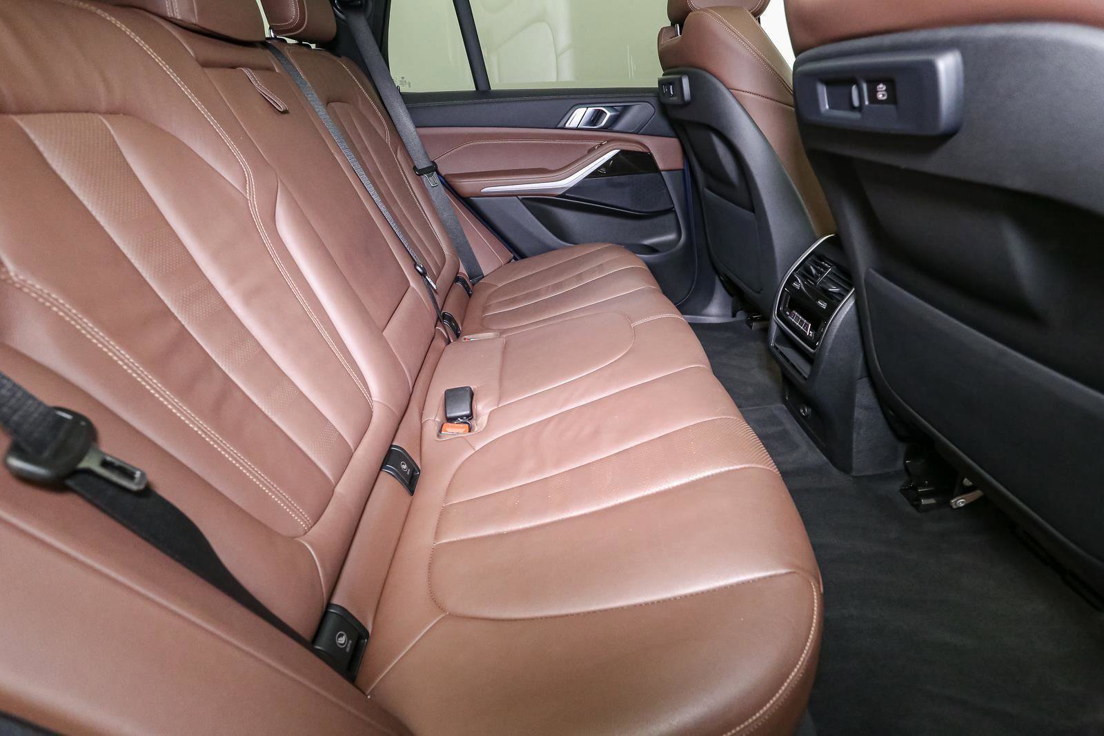 Used 2021 BMW X5 xDrive40i w/ M Sport Package image 24