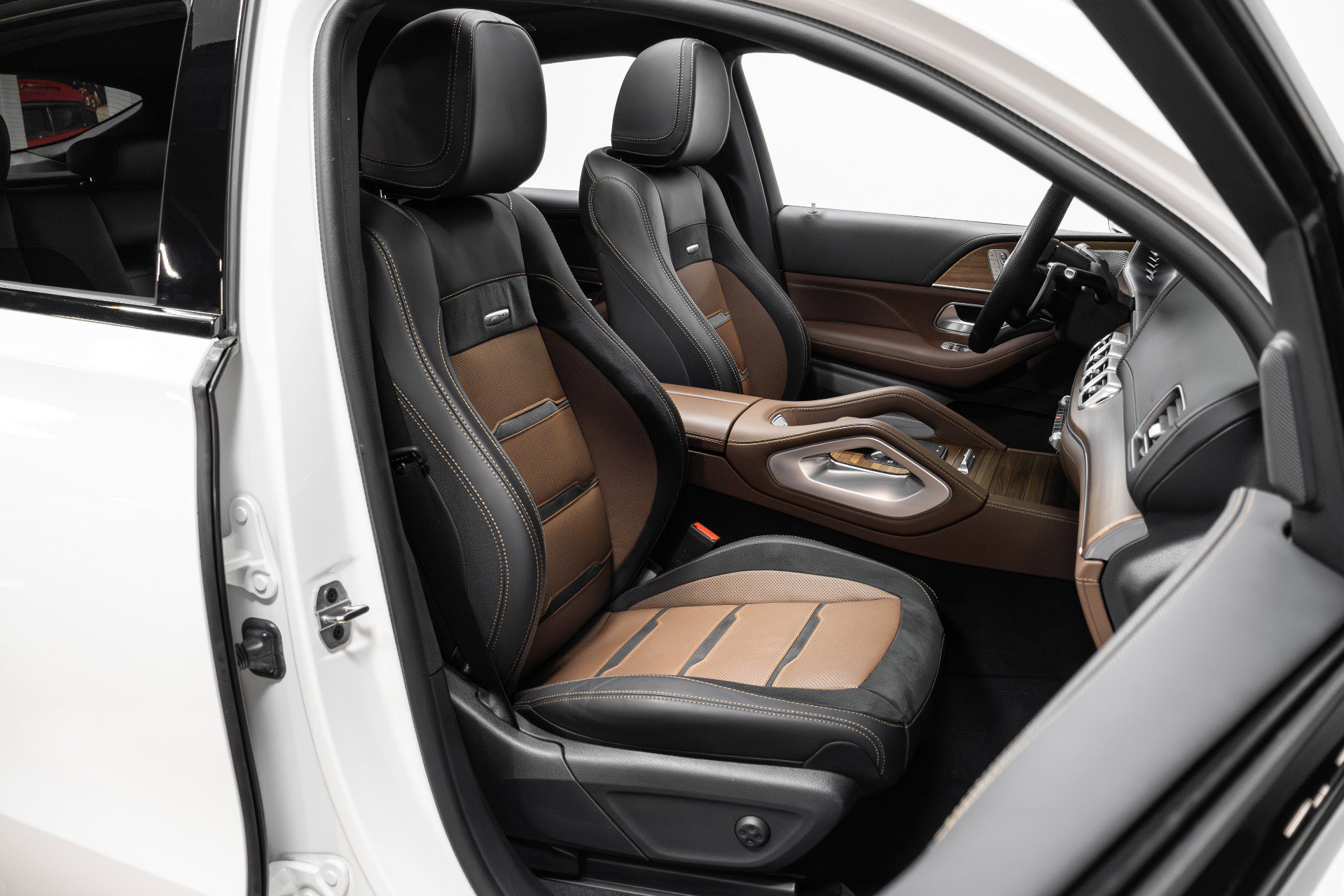 Used 2024 Mercedes-Benz GLE 53 AMG 4MATIC Coupe image 20