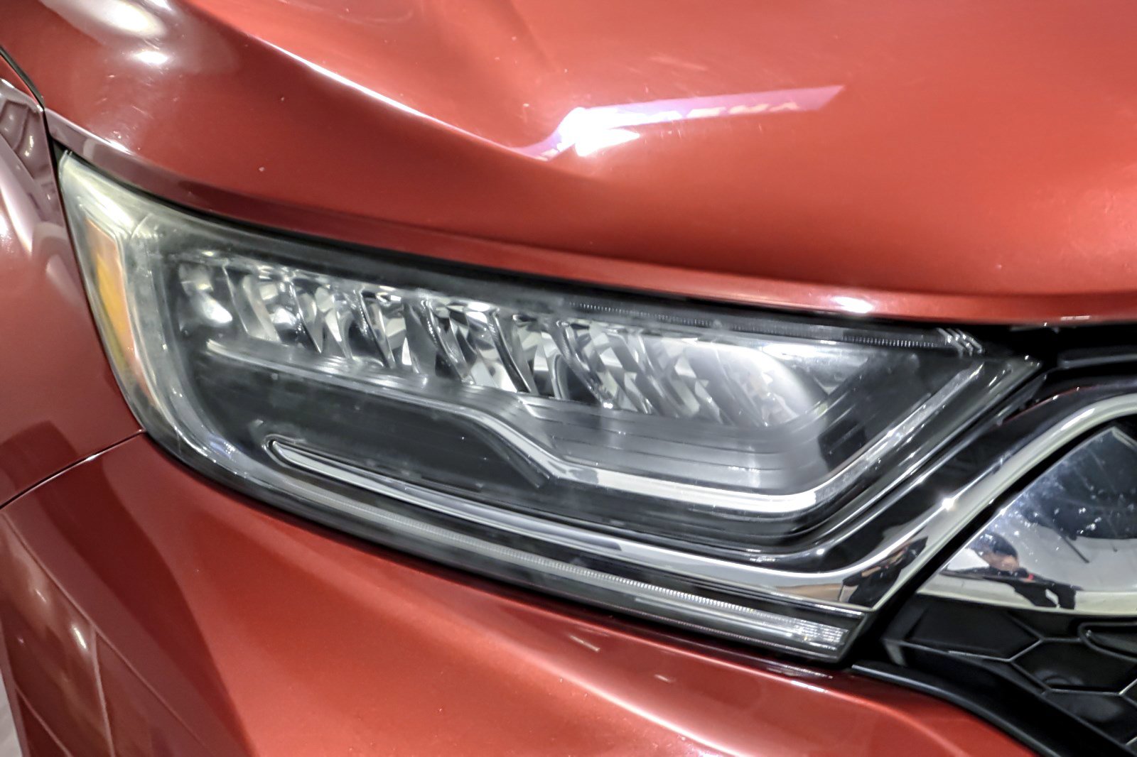 Certified 2018 Honda CR-V Touring image 10