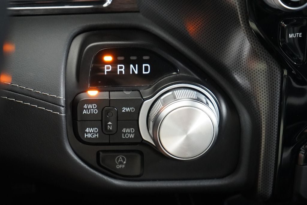 Used 2023 RAM 1500 Limited AWD/4WD image 17