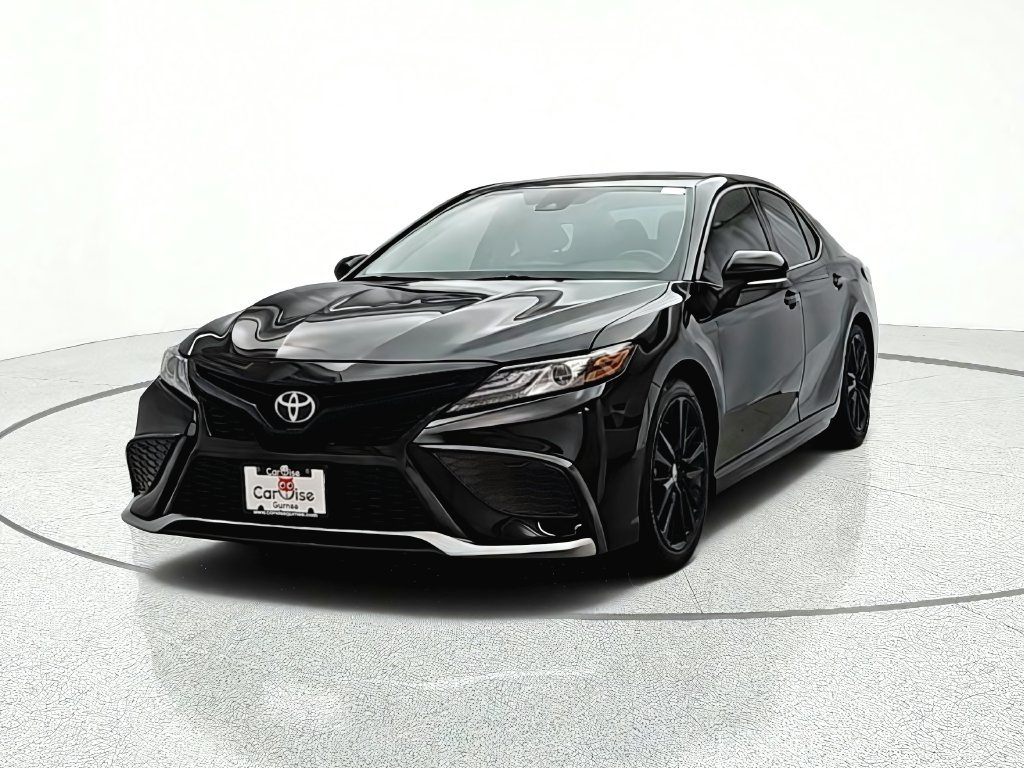 Used 2021 Toyota Camry XSE FWD image 2