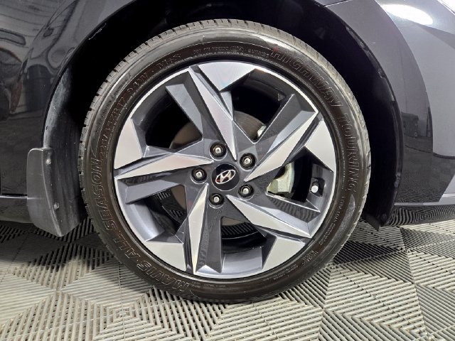 Used 2023 Hyundai Elantra SEL w/ Convenience Package FWD image 12