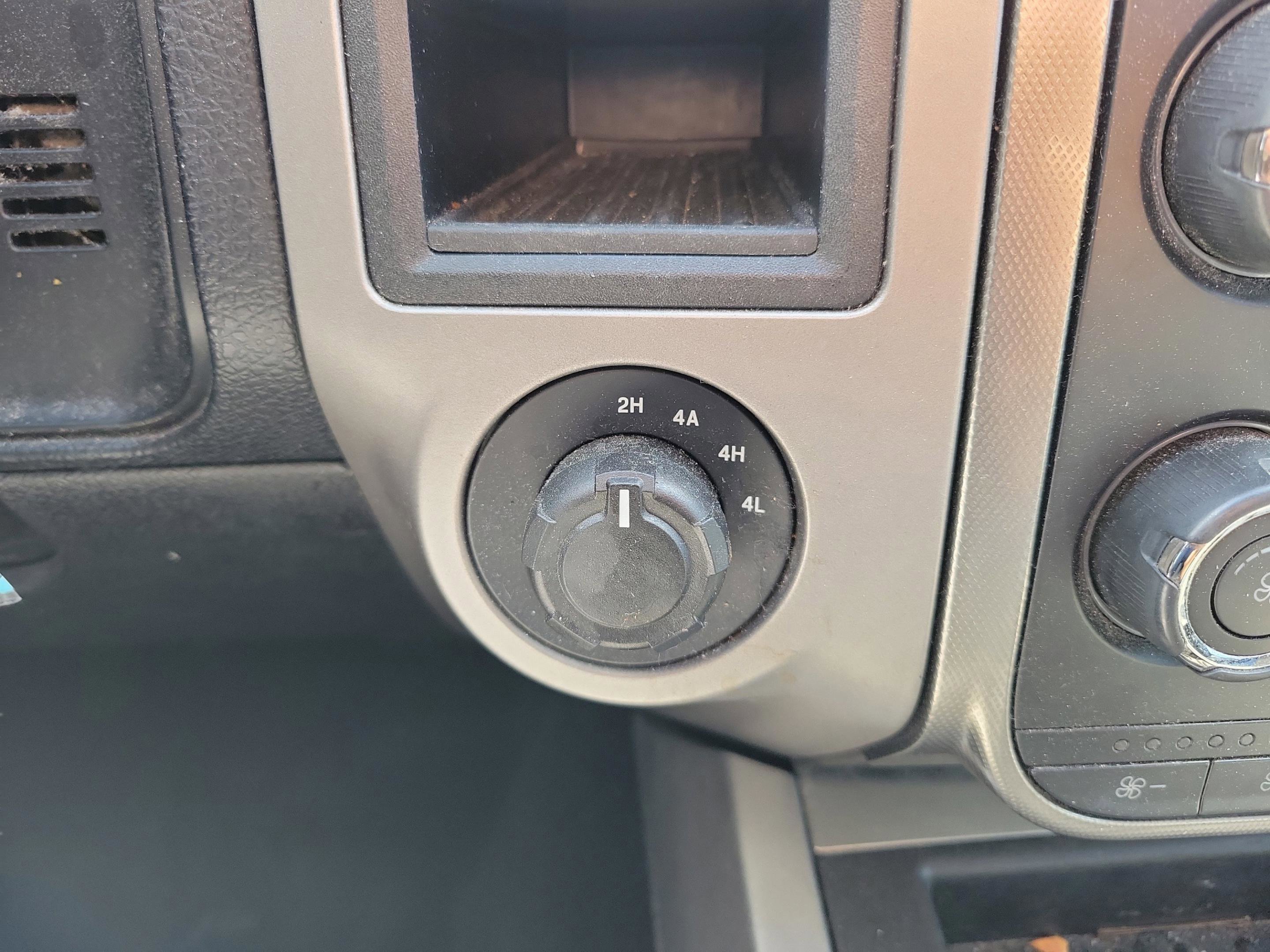 Used 2017 Ford Expedition XLT AWD/4WD image 30