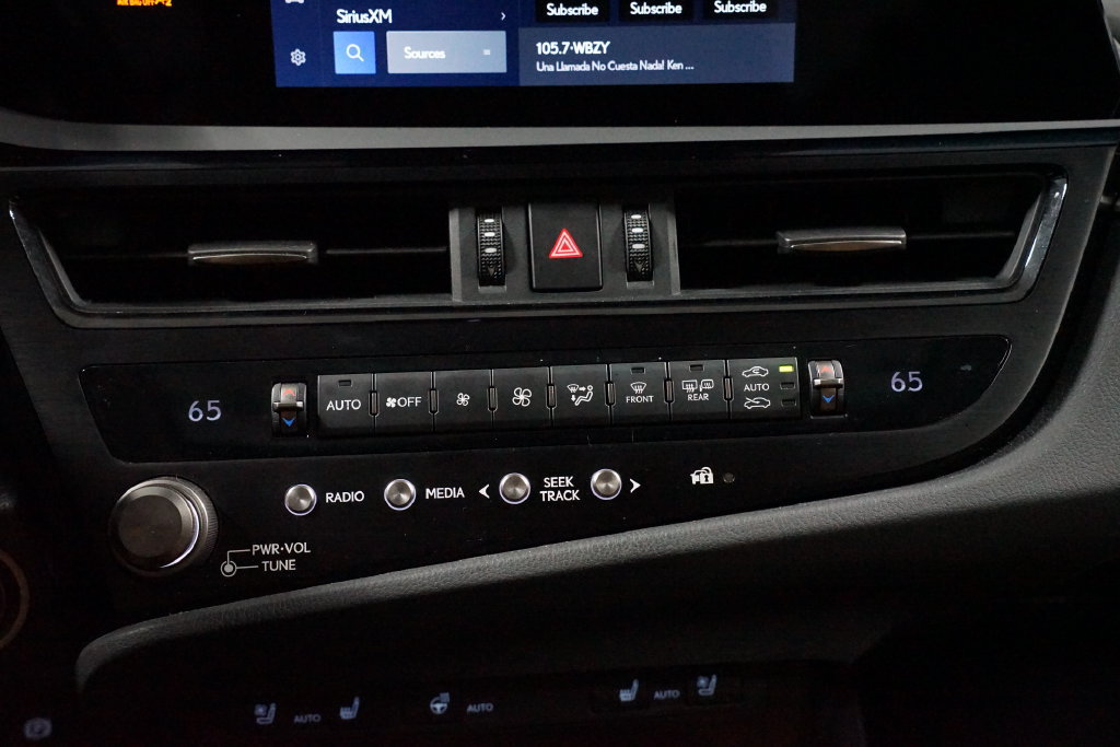 Used 2024 Lexus ES 350 w/ Premium Package FWD image 21