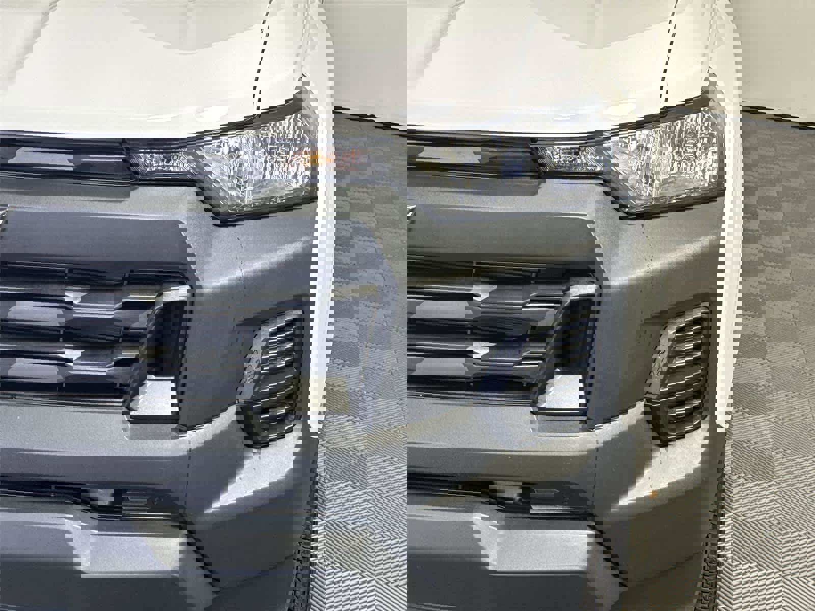 Used 2025 Chevrolet Colorado W/T w/ WT Convenience Package II image 9