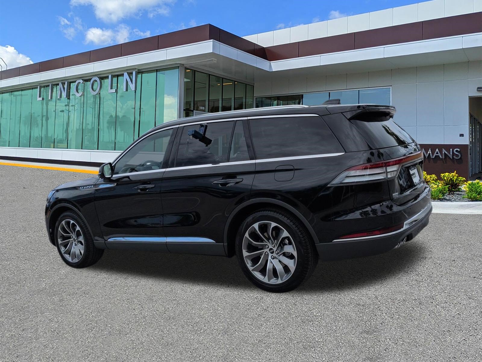 New 2026 Lincoln Aviator Reserve w/ Illumination Package RWD image 6