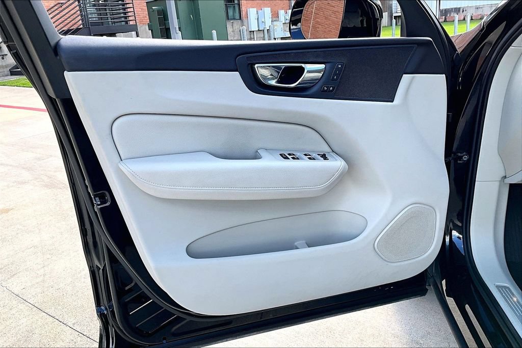 Used 2018 Volvo XC60 T6 Inscription w/ Convenience Package AWD/4WD image 25