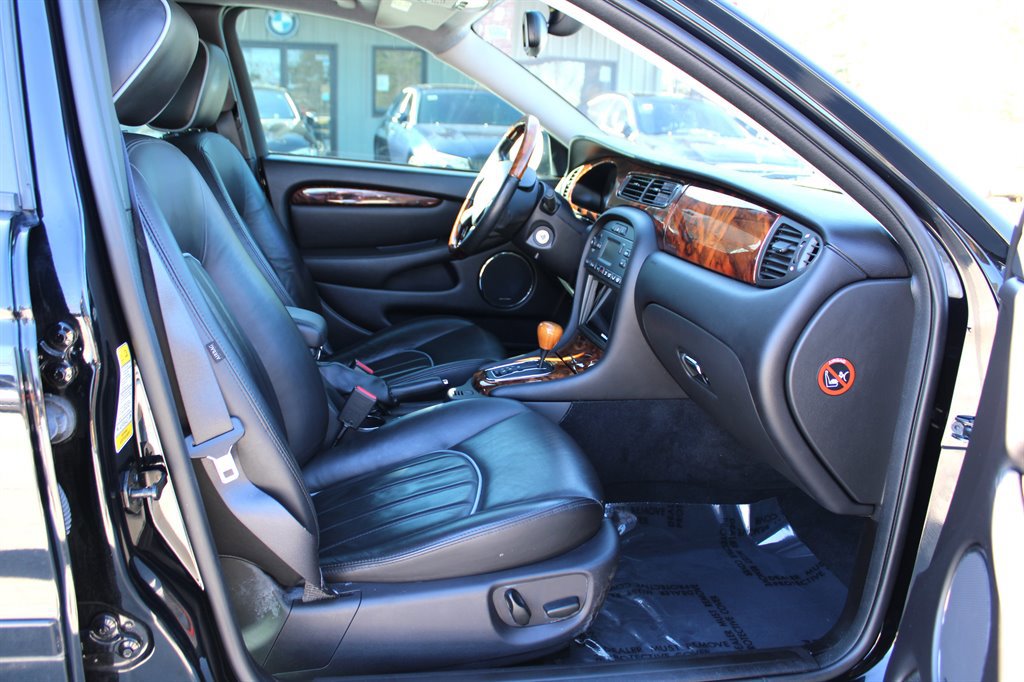 Used 2005 Jaguar X-TYPE 3.0 image 17