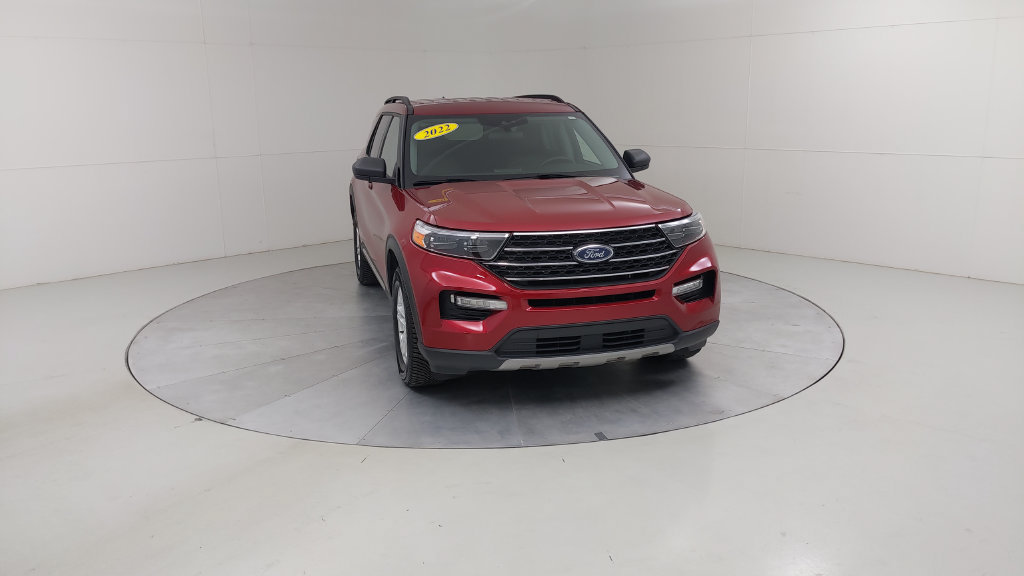 Certified 2022 Ford Explorer XLT w/ Equipment Group 202A AWD/4WD image 10