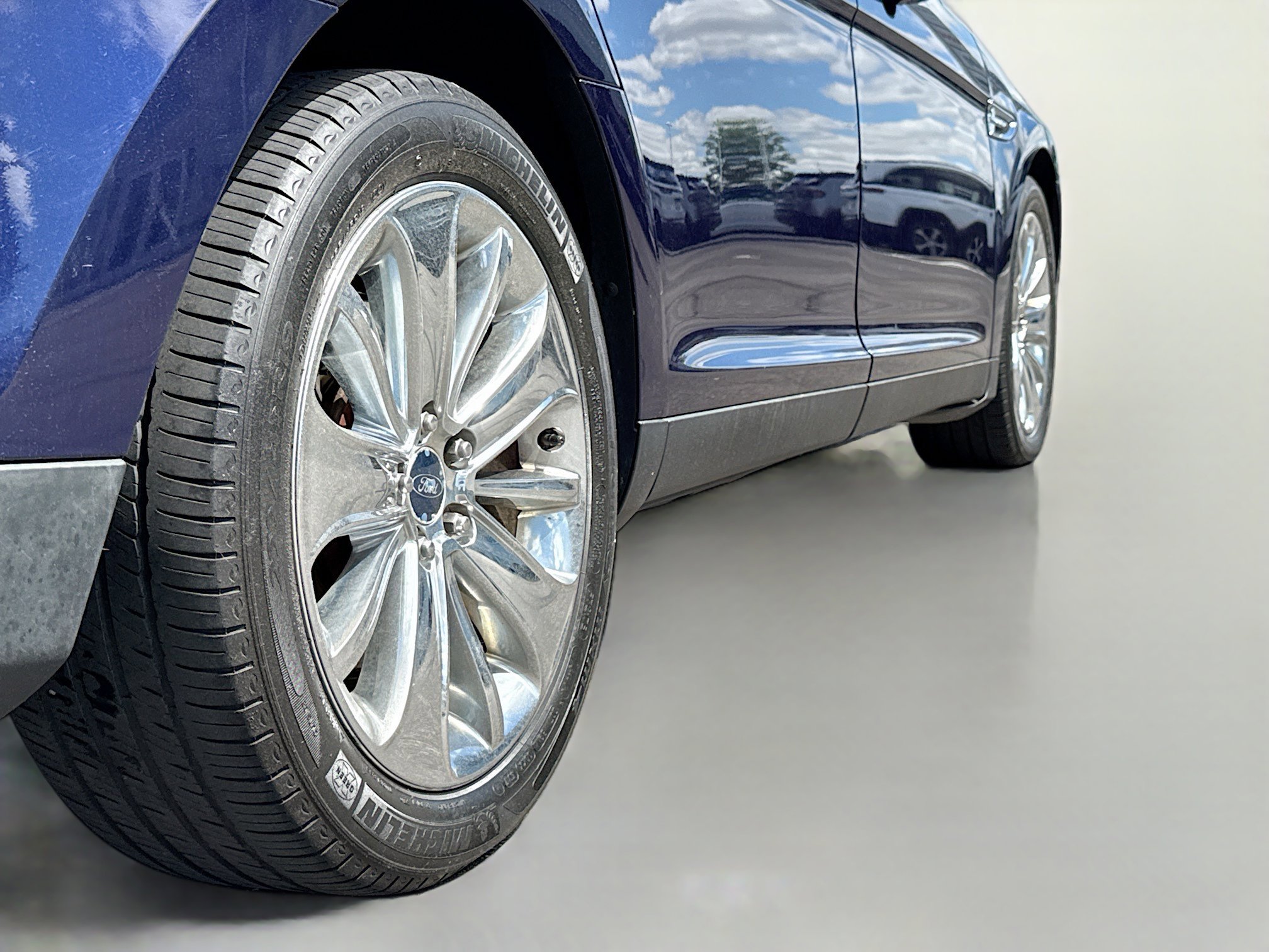 Used 2011 Ford Taurus SEL w/ 201A Rapid Spec Order Code FWD image 15