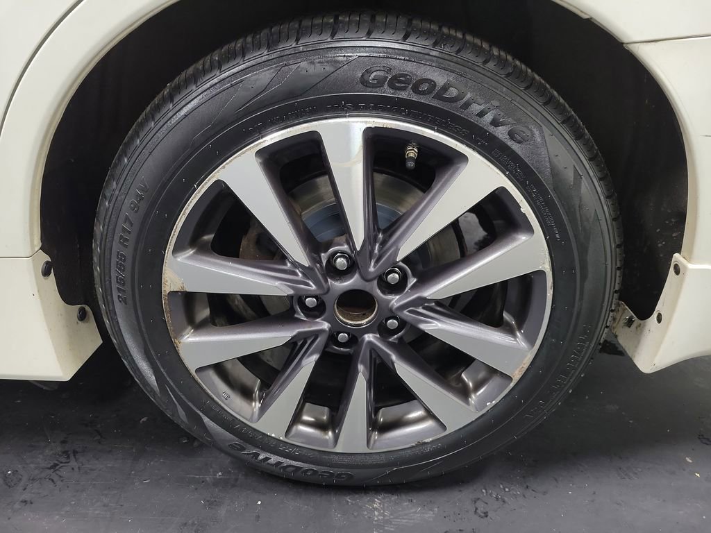 Used 2017 Nissan Altima 2.5 SV w/ Convenience Package FWD image 11