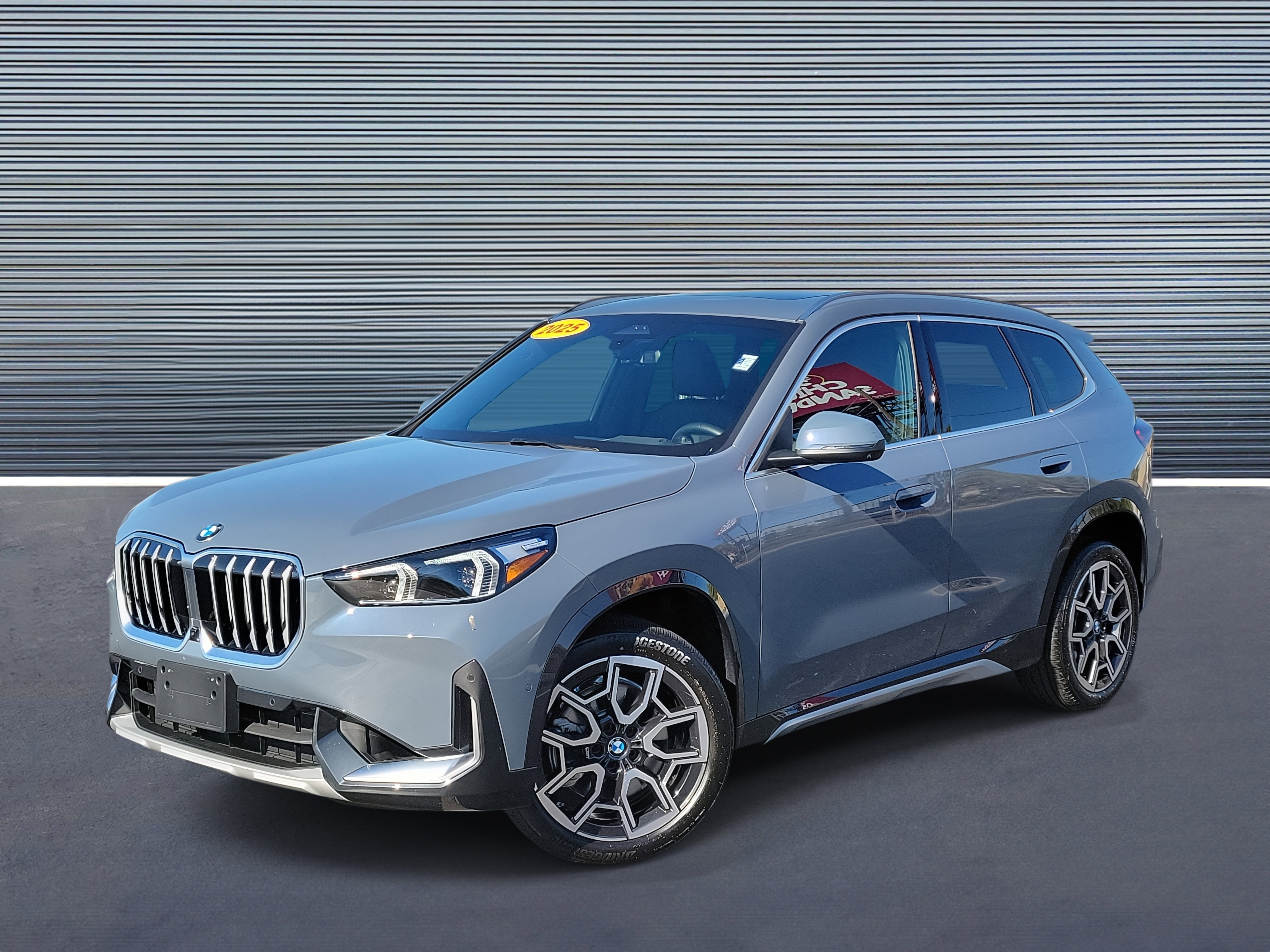 Used 2025 BMW X1 xDrive28i image 1