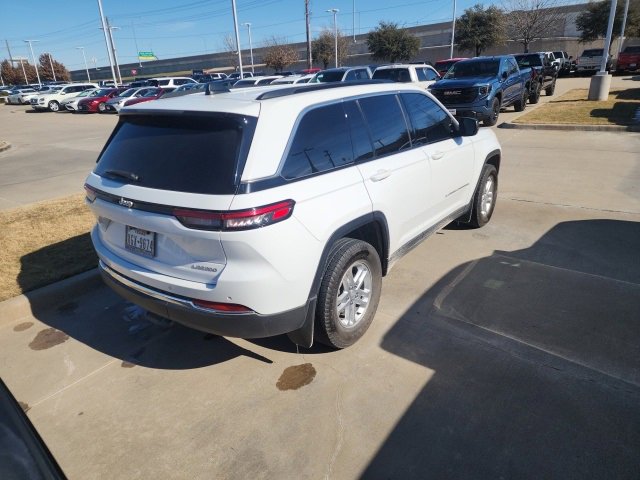 Used 2025 Jeep Grand Cherokee Laredo w/ MOPAR Finishing Package image 3