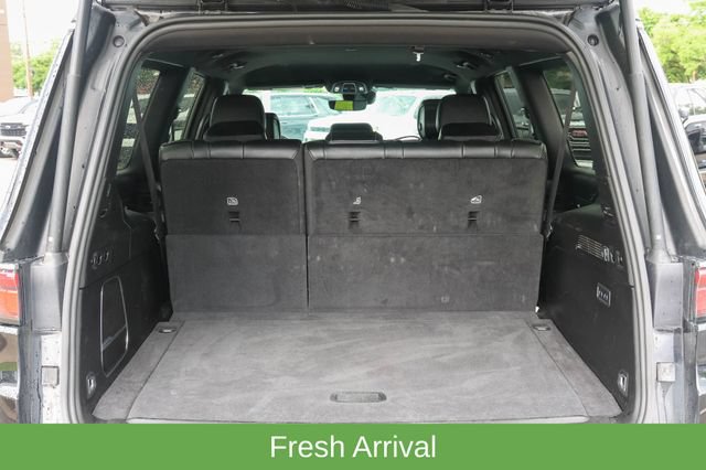 Used 2024 Jeep Wagoneer L Series II w/ Flexible Seating Group AWD/4WD image 8