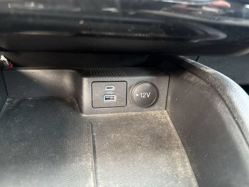 Used 2022 Ford Escape SE w/ SE Sport Appearance Package AWD/4WD image 28