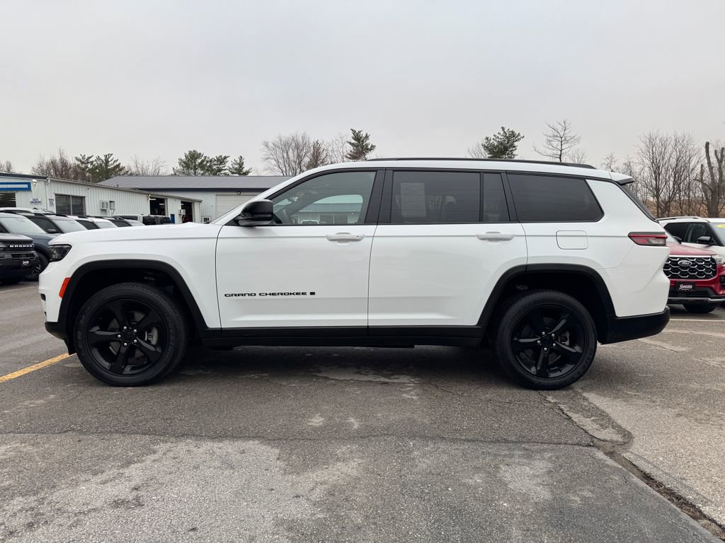 Used 2023 Jeep Grand Cherokee L Laredo AWD/4WD image 8