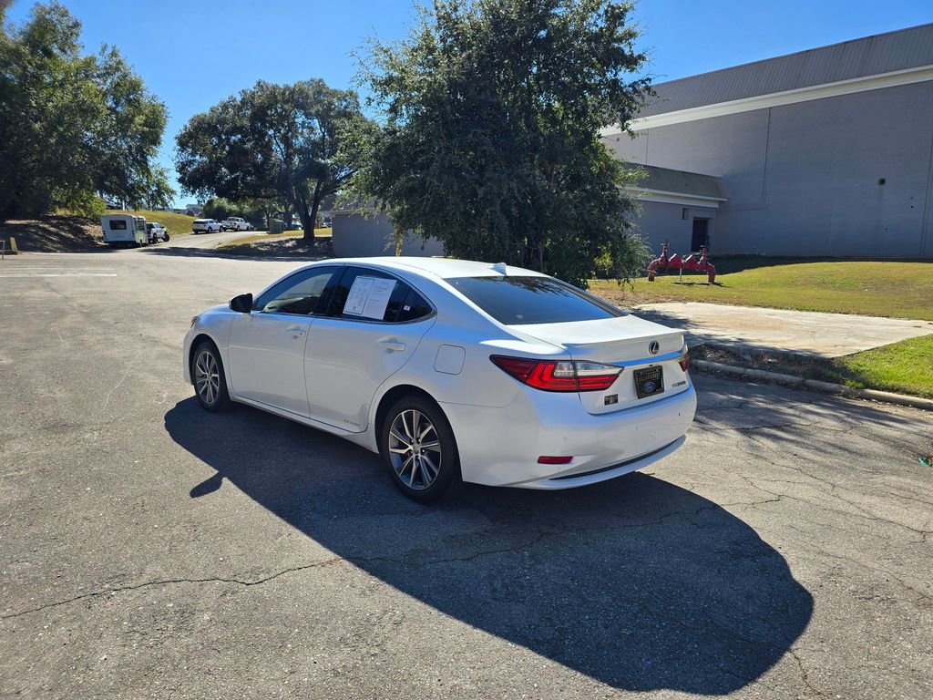 Used 2016 Lexus ES 300h image 4