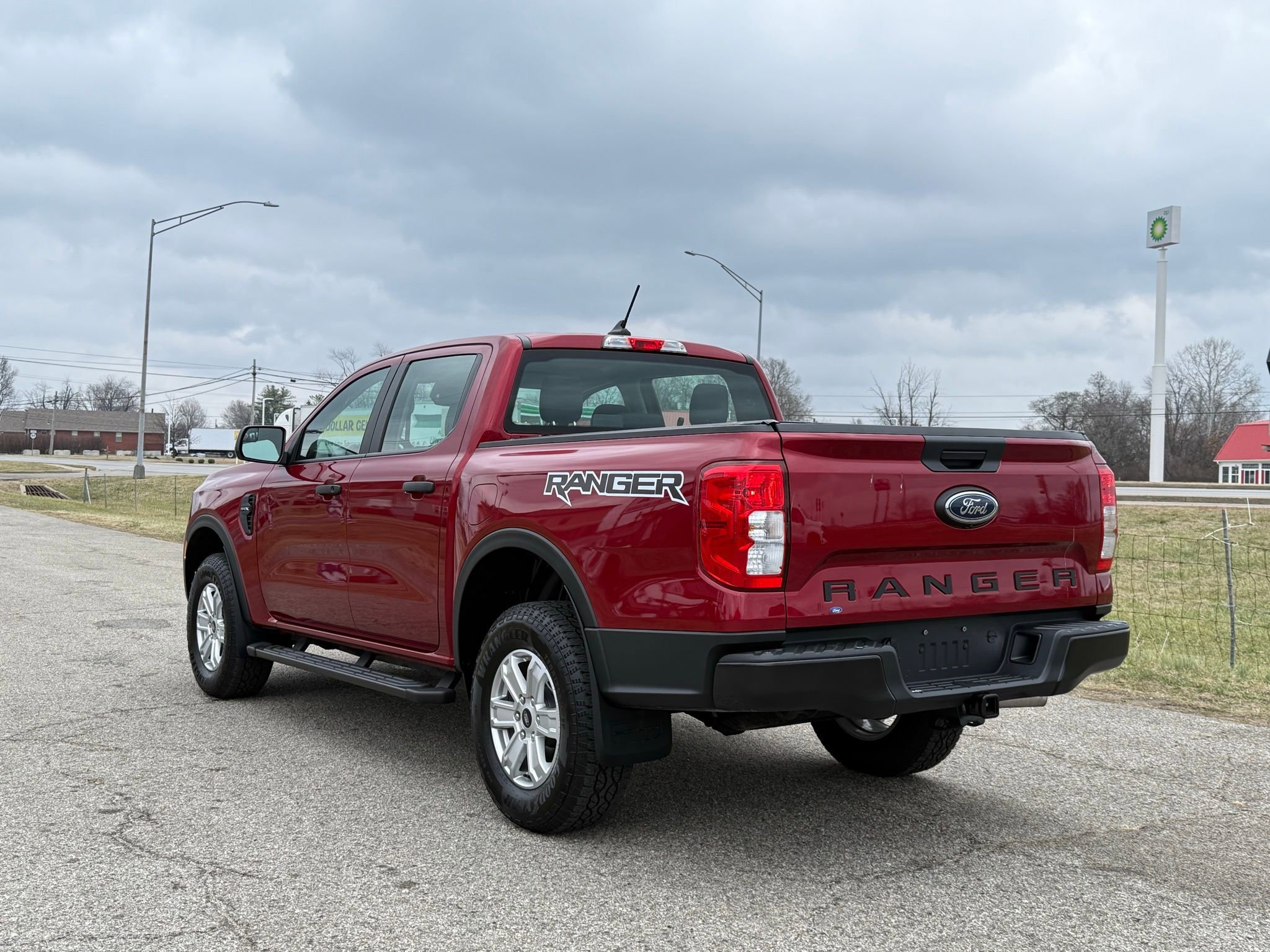 Used 2025 Ford Ranger XL w/ Trailer Tow Package image 3