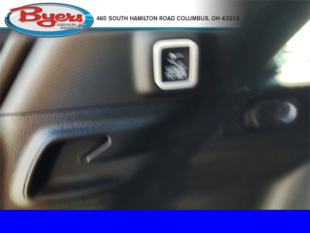 New 2025 Jeep Grand Cherokee Altitude image 32