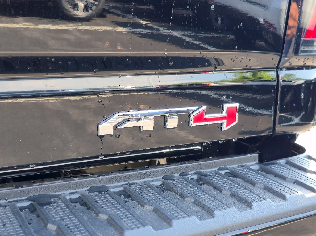 New 2026 GMC Sierra 2500 AT4 w/ AT4 Premium Plus Package AWD/4WD image 33