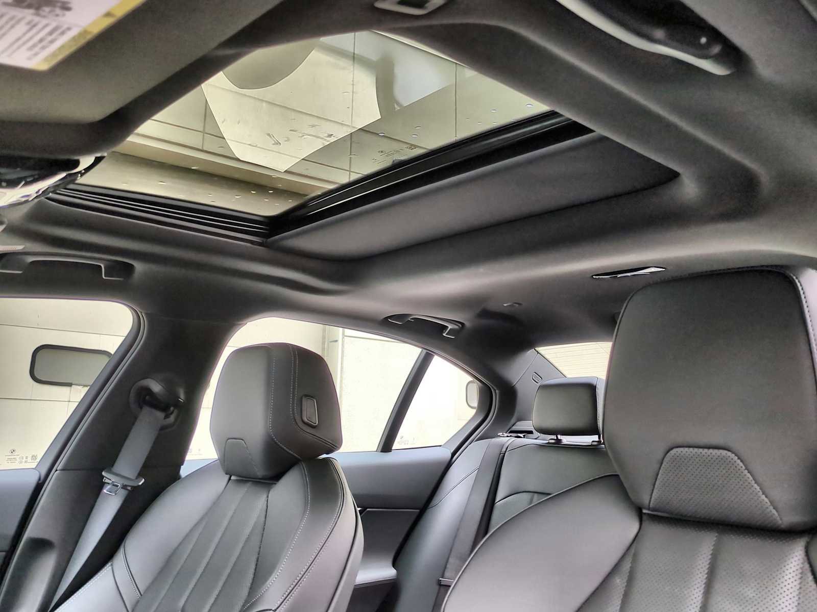 Certified 2025 BMW i5 xDrive40 w/ M Sport Package image 20