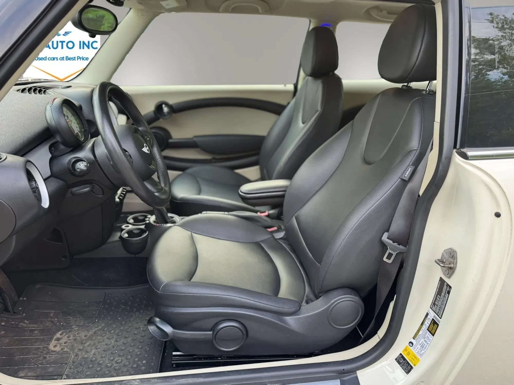 Used 2012 MINI Cooper Hardtop w/ Cold Weather Pkg FWD image 12