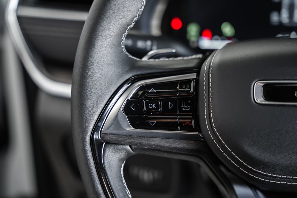 New 2025 Jeep Grand Cherokee Overland w/ Adv Protech Group III image 32