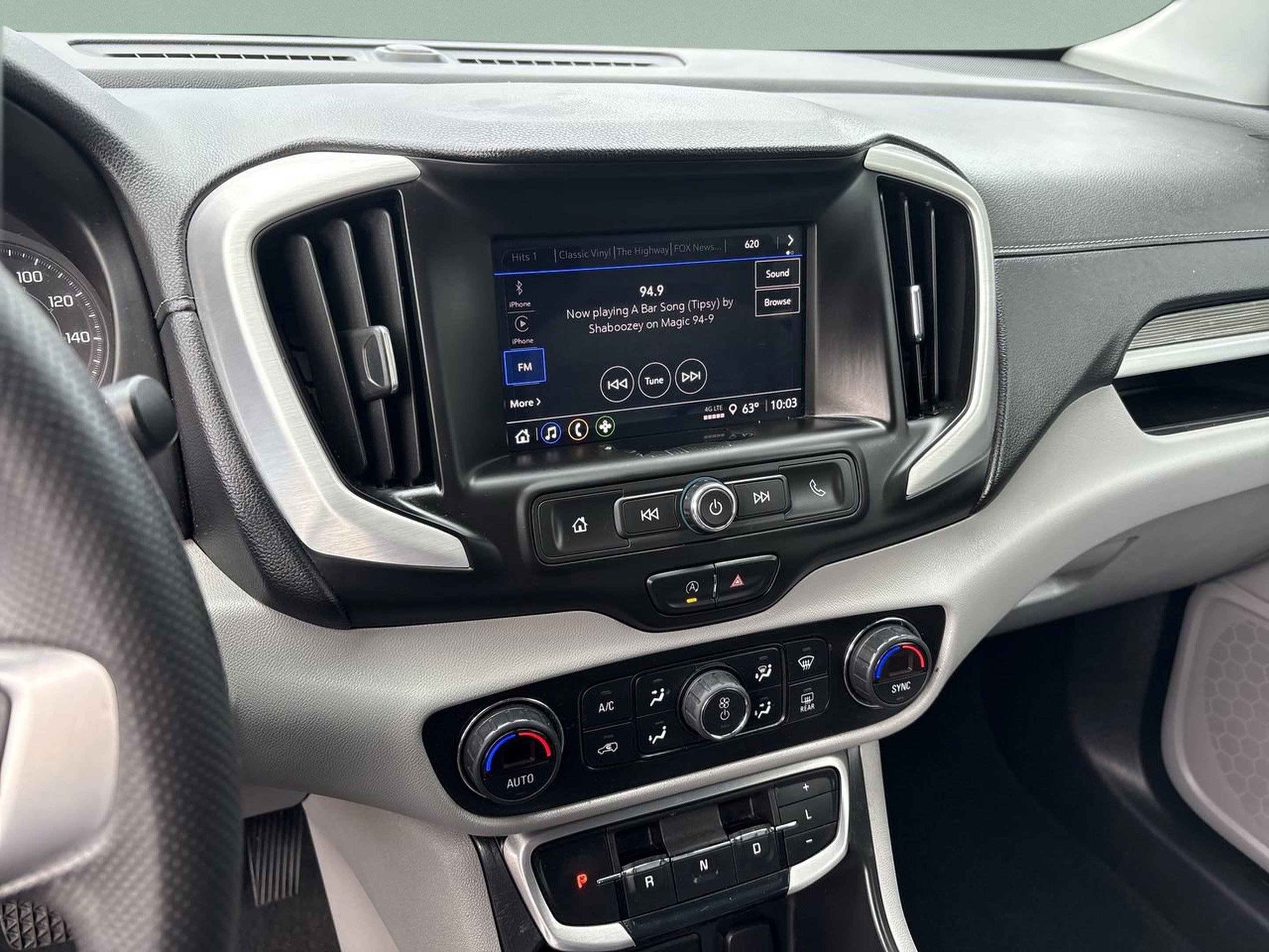 Used 2022 GMC Terrain SLE w/ Driver Convenience Package image 13