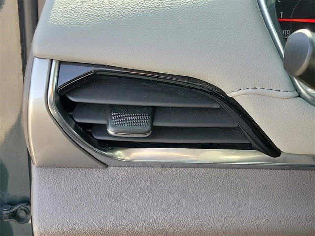 Used 2019 Chevrolet Traverse LT image 33