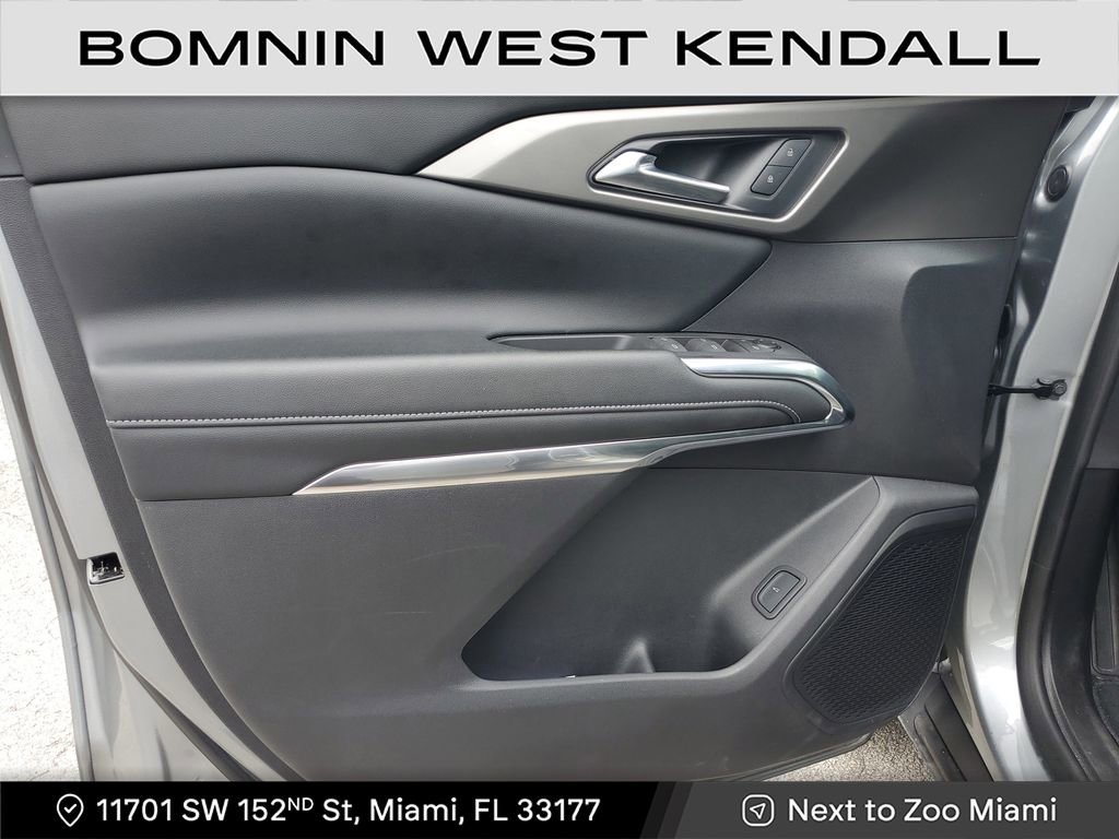 Used 2024 Chevrolet Traverse LS w/ Midnight/Sport Edition image 23