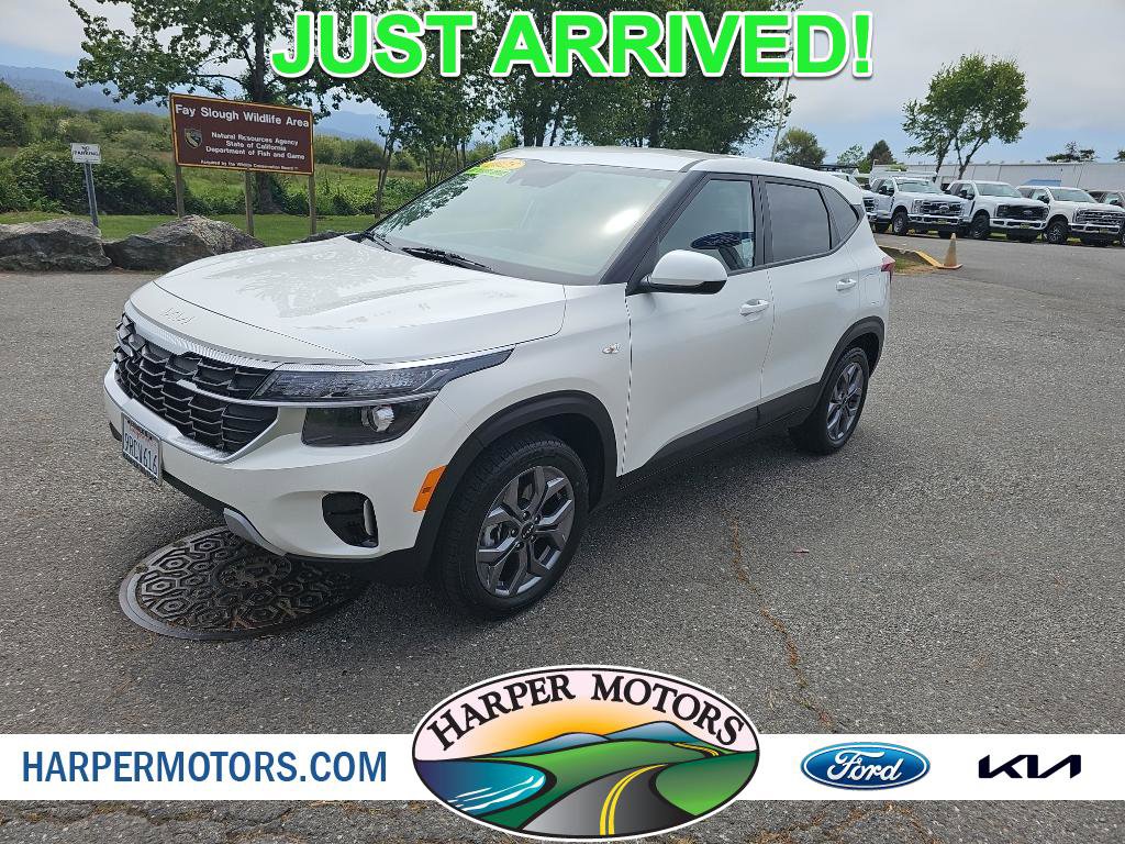 Used 2025 Kia Seltos LX AWD/4WD image 1
